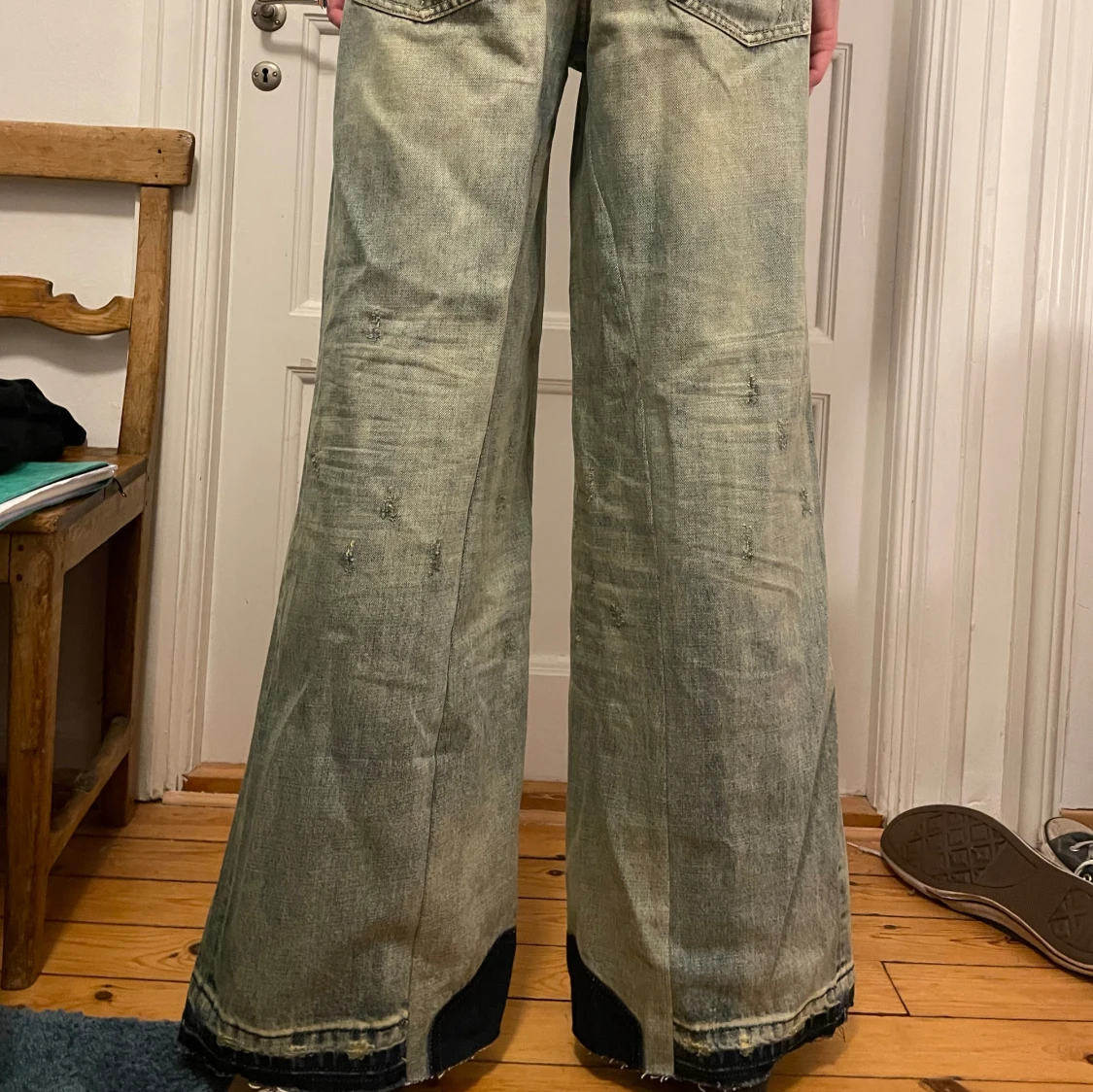 y2k flare/baggy jeans  - 90