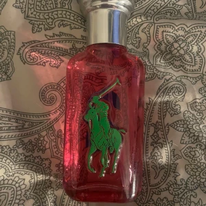 Parfym från raplhlauren - Säljer denna parfym från ralphlauren som är använd till ca 1/4
