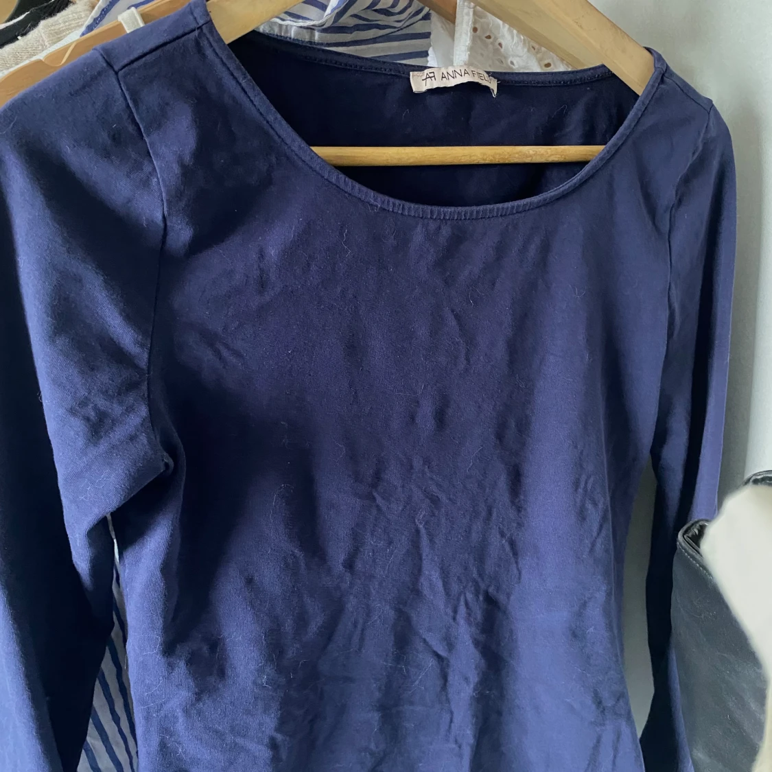 Mörkblå långärmad - 90