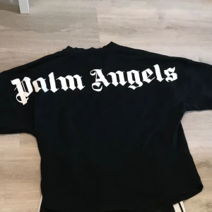 Palm Angels Overzised Print T-Shirt - Storlek Medium. Oanvänd, använd köp nu 🤝