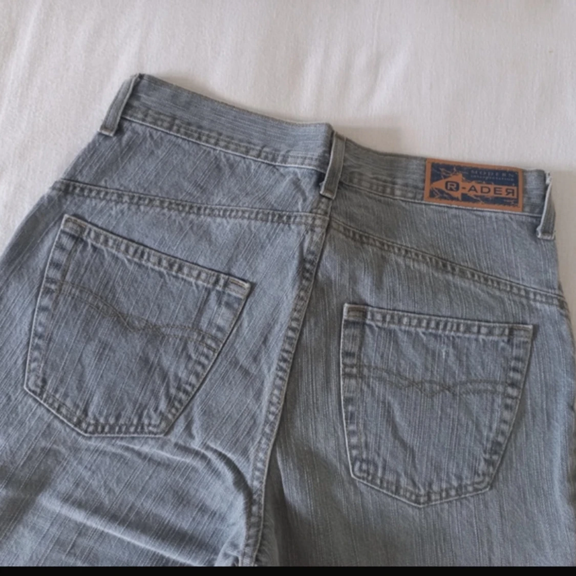 Gråa bootcut jeans  - 91