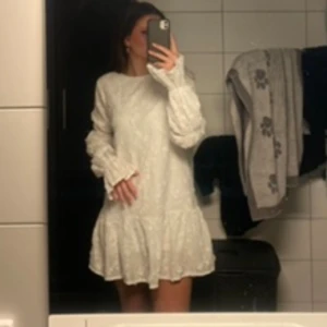 Studentklänning  - Perfekt studentklänning! 🥰 Säljer då jag råkade beställa 2st. 