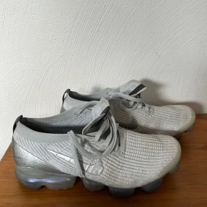Nike air vapormax - Mycket bra skick (använda 5 gånger) nypris ca 1700kr 