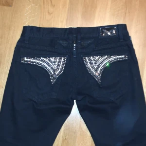 Robins Jeans - Skit feta rare Robins Jeans äkta till skillnad från dem flesta på plick😭😭💯💯 Pris är diskuterbart Skicka bud!