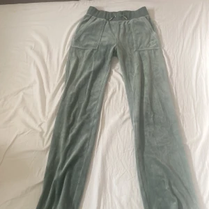 Juicy byxor - Xxs, väl använd, säljer pga kort i längden 