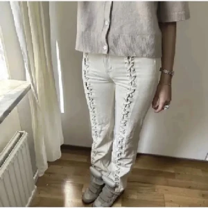 & otherstories jeans - Coola jeans från & otherstories i stl 38, 750+frakt