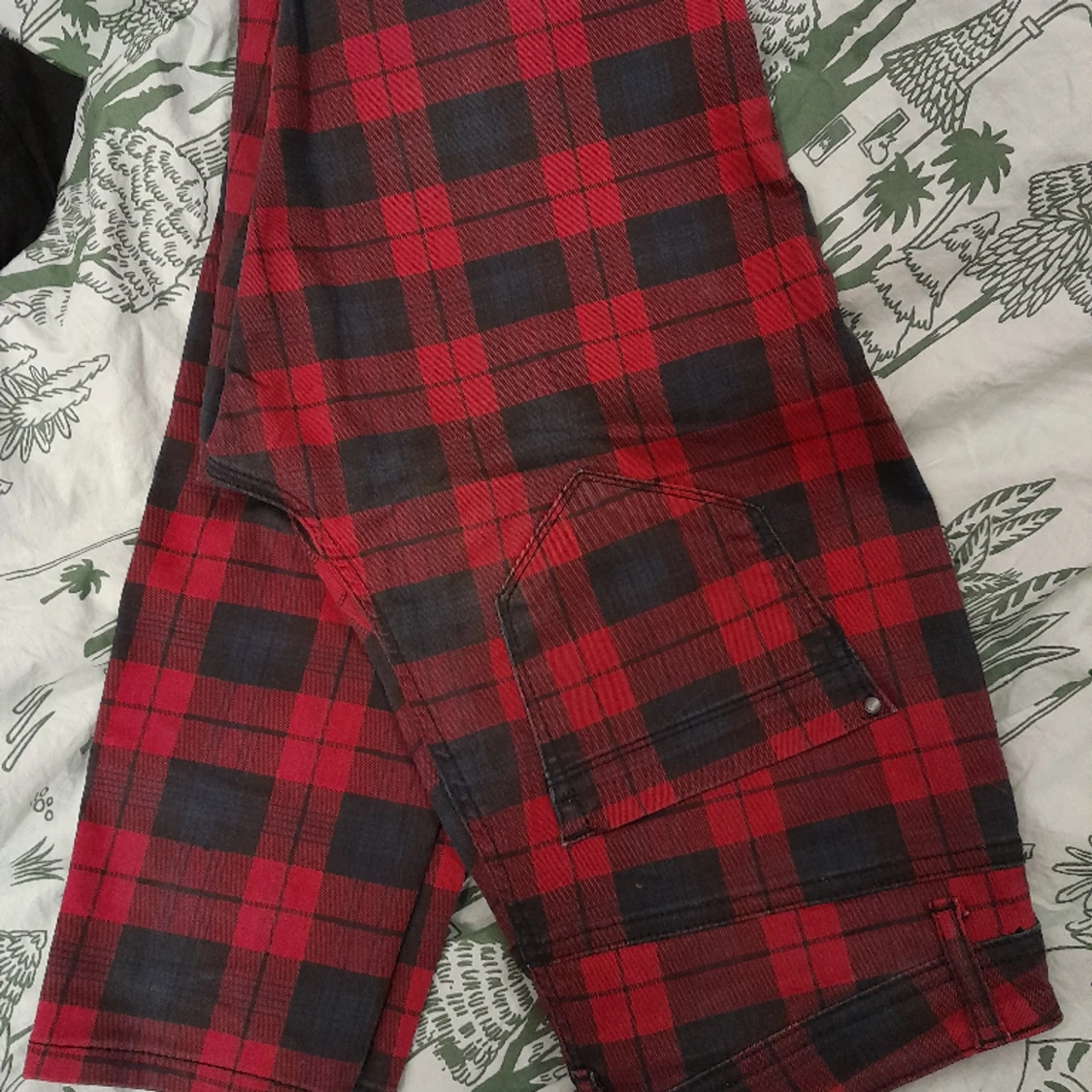 Svart, röd rutiga skinny "jeans"