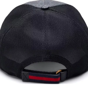 Gucci Snake Black Cap - Gucci Snake Black Cap Helt ny keps använt i ungefär 3 månader. Kommer även med box och påsen.