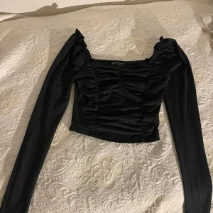 Tröja storlek S - Säljer denna tröja från shein i storlek S 