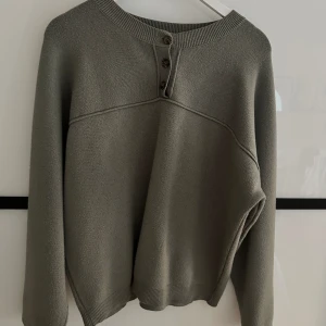 Tröja - Använd med fortfarande i mycket bra skick