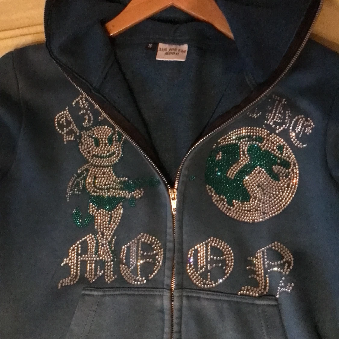 Aim for the moon zip up  - 90