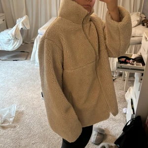 Oversized Teddy jacka  - Super skön Teddy jacka från bohoo, aldrig använt då jag hittade en annan💕