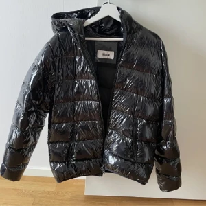 Grifoni jacka - Hej säljer min grifoni jacka, bra skicka och väldigt snygg!