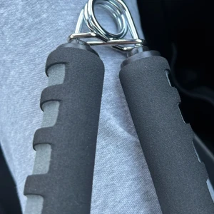 Helt nya handgrips - Helt brillants ny Handgrip för endast 159kr