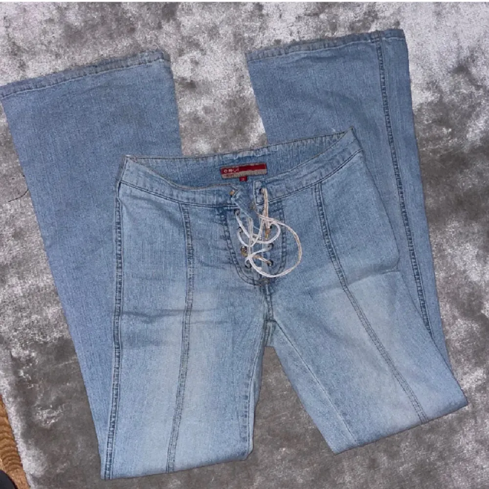 Super fina jeans inga difekter skriv för mer bilder eller något annat 💕💕💕. Jeans & Byxor.