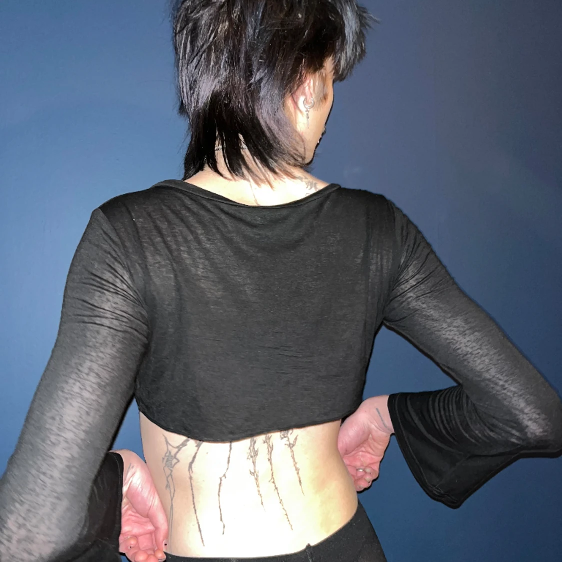 Crop långärmad svart tröja  - 90