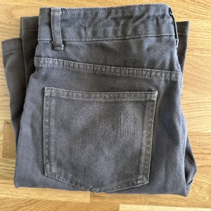 Jeded London flared fit - bra skick 28/30