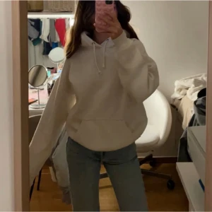 Bikbok hoodie - superfin oversize hoodie från bikbok🤍