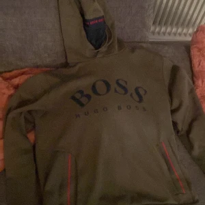 Hugo boss hoodie  - Storlek M 