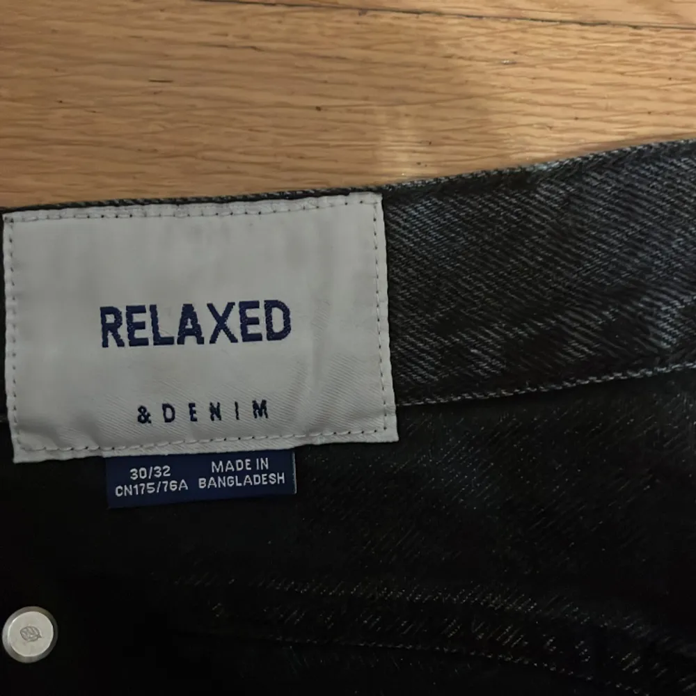 Storlek:30/32 CN175/76A Relaxed & Denim (pris kan diskuteras). Jeans & Byxor.