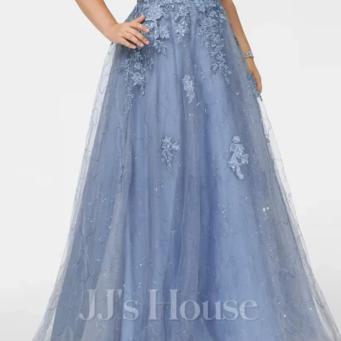 Oanvänd blå balklänning i spets  - 91