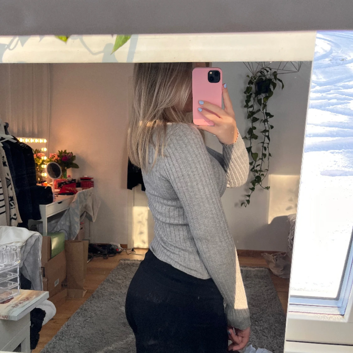 Ribbad grå tröja - 91