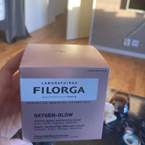 Filogra oxygen glow mask - Ny. Oanvänd.  Tar ej ansvar för postens slarv/oaktsamhet 