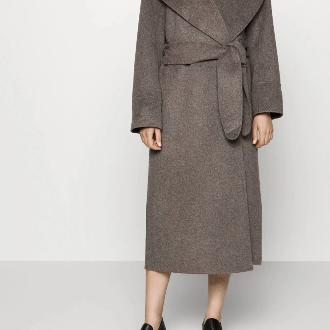 Oanvänd kappa ifrån zalando - 90