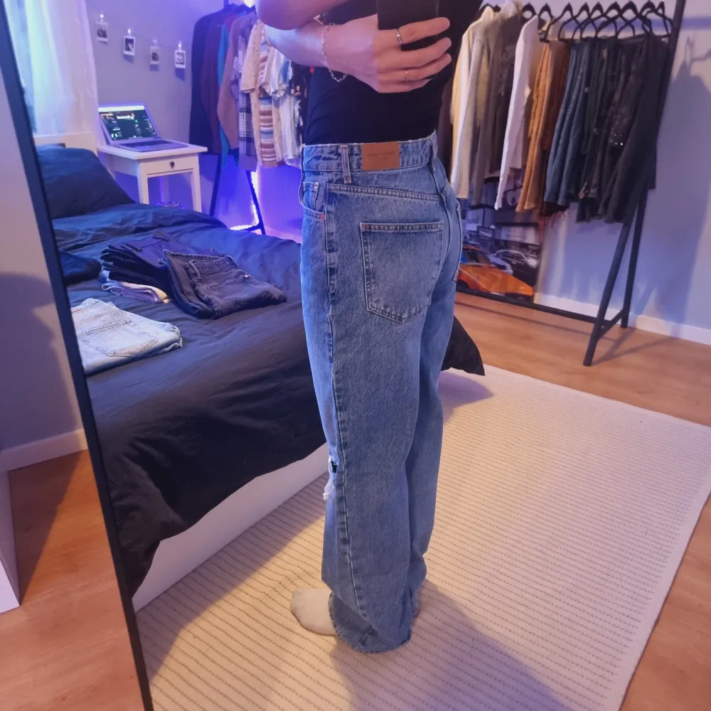 High waist denim jeans i storlek 38 från ginatricot . Jeans & Byxor.