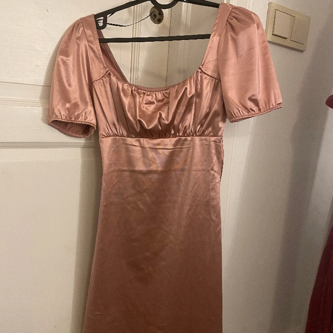 Satin klänning H&M