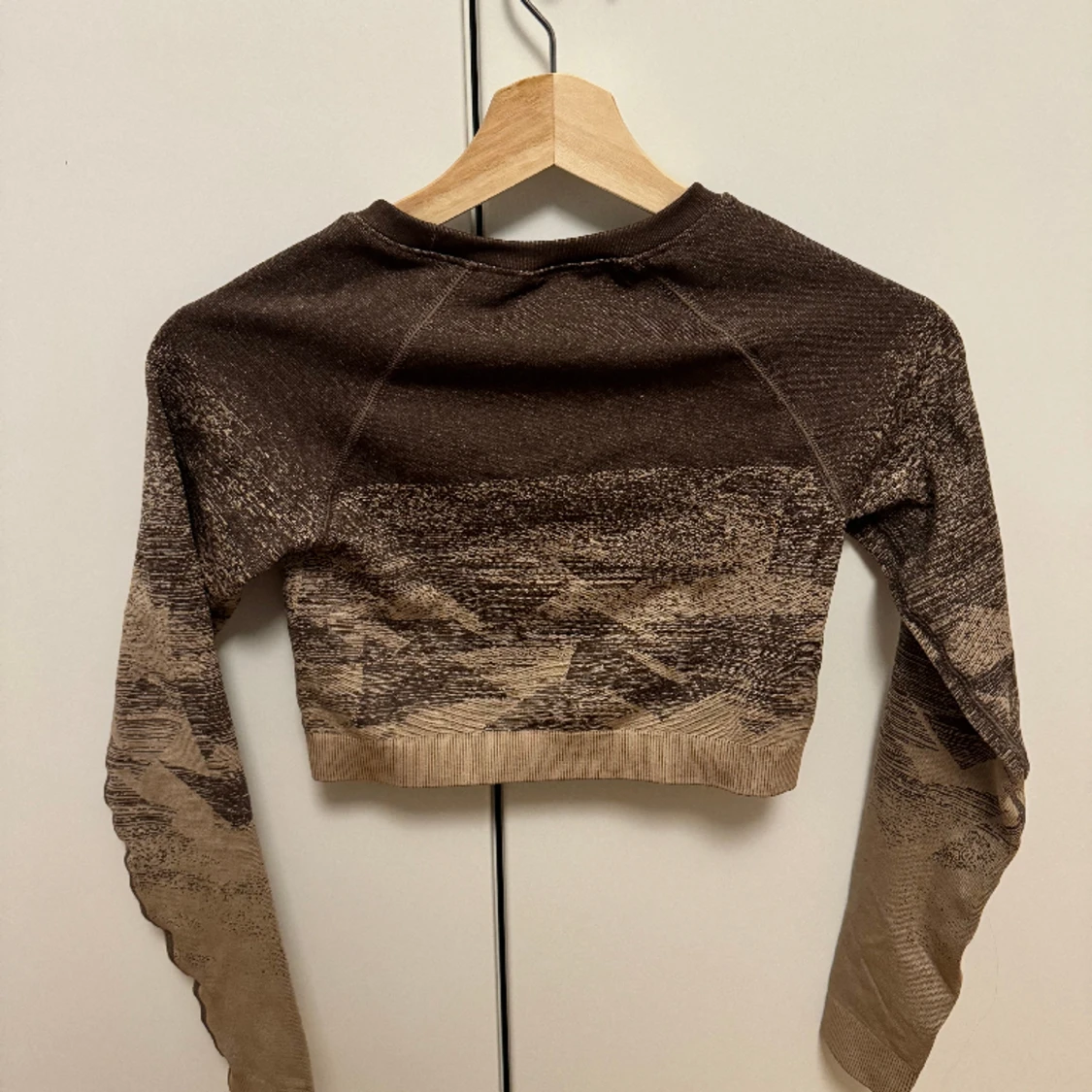 Helt ny Croppad tröja från Gymshark - 90