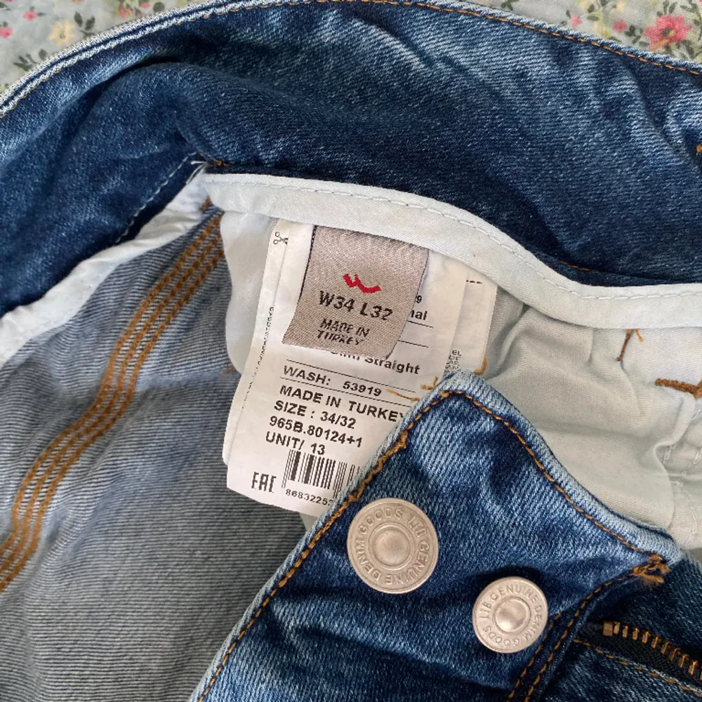 Säljer dessa LTB jeans då dom tyvärr är förstora för mig🙌🏻 Skulle säga att dom passar en som har L-XL i byxor. Fint skick (inga tecken på användning). Jeans & Byxor.