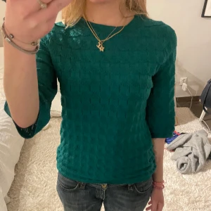 Grön topp - Nyskick, superbra kvalitet