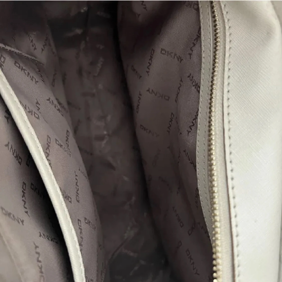 Dkny väska  - 90