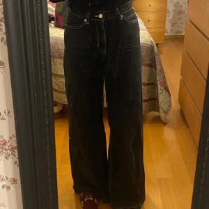Vida jeans - Jättefina jeans i gott skick, säljs pga försmå. 