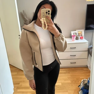 Jacka - Storlek S, använd fåtal gånger 💕