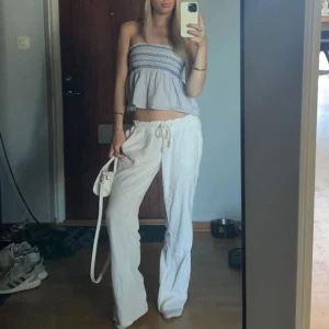 Roxy linnebyxor  - Säljer mina ursnygga Roxy linnebyxor, eller kan byta mot storlek S❤️TRYCK EJ på köp nu!!!