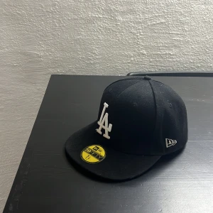 New era keps  - Använder inte den längre och det är därför jag säljer den 