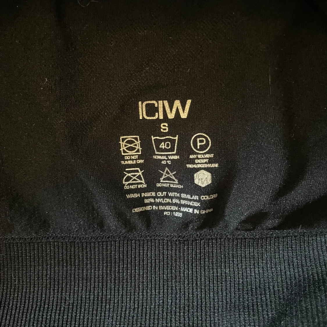 Svart träningstop  - 3