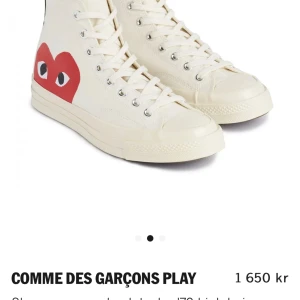 Comme des Garçons PLAY x Converse Chuck Taylor 70’s High - Comme des Garçons PLAY x Converse Chuck Taylor 70’s High. Andvända ett par gånger, nyskick. Nyprs: 1650. Mitt pris: 1000kr
