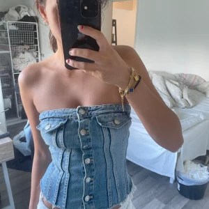 Jeans topp - Köptes förra året, använd några gånger men är som ny❤️