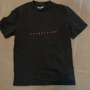 Jack & jones t-shirt - Aldrig använd!