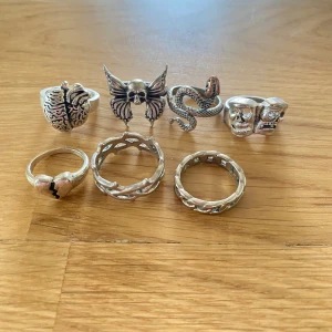 Ringar, silver - Silvriga ringar Bra kvalité  Frakten ingår i priset 