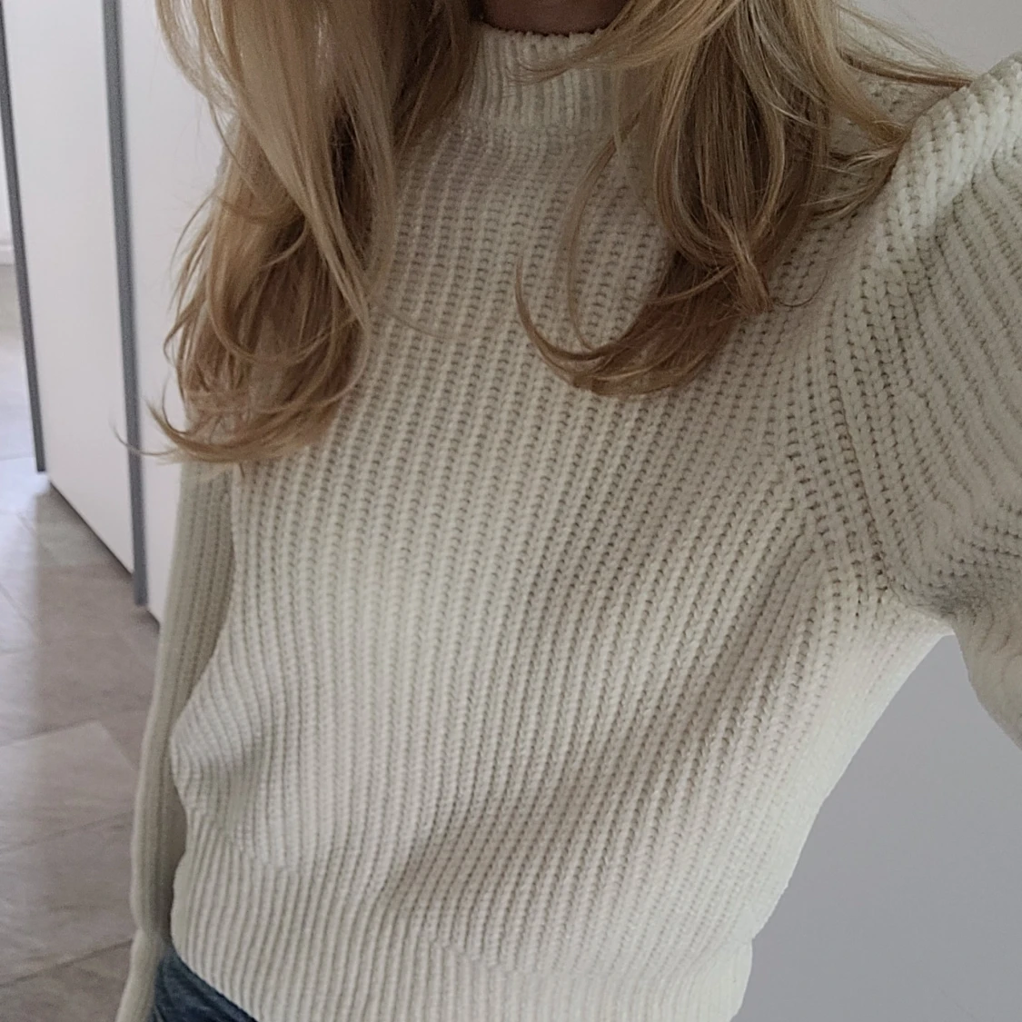 Mjuk vit tjocktröja - 90