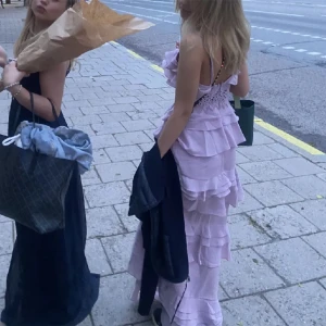 True decandence klänninh - Säljer min skitsnygga klänning från true decandence💞