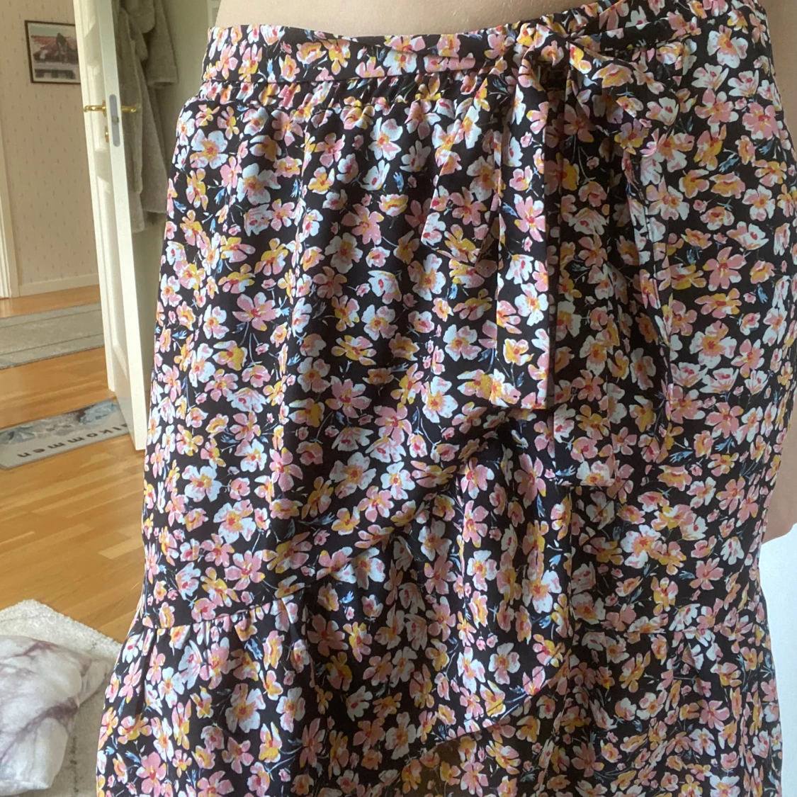 Blommig omlottkjol - 91