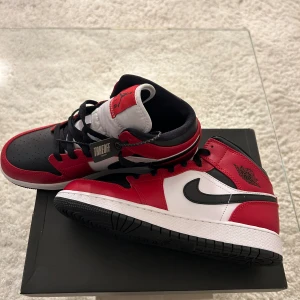 Jordan Chicago  - Helt nya, oanvända storlek 39. Köpta i Köpenhamn. Nypris 3799kr Mitt pris 899kr 