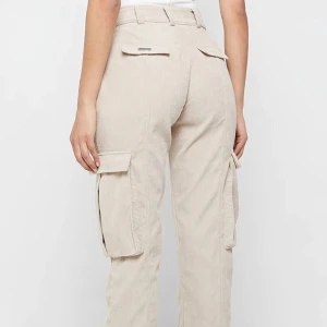 Cargo pants - Helt nya! Storlek 12 (passar M bäst)