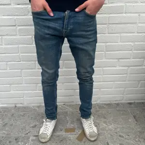 Tiger Of Sweden slim jeans || Nyskick, knappt användna || Passar 165-175 cm || Skriv vid minsta fundering! Mvh, CH 