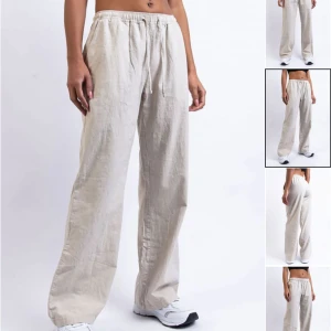 Linnebyxor  - Superfina linnebyxor från madlady som tyvärr blivit för små för mig. Knappt använda så mycket fint skick! Storlek XS tall, true to size🌷 skriv för egna bilder